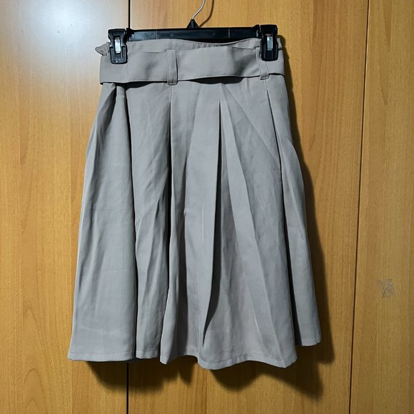 Beige Pleated Skirt - Picture 3 of 5